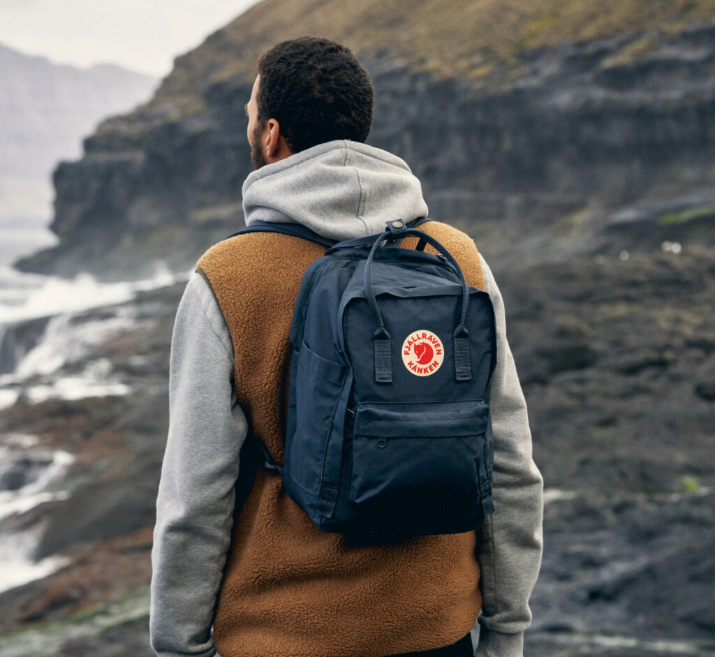 Fjällräven Kånken-ryggsäck utomhus
